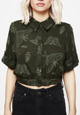 Callopistria Moth Print Short Sleeve Crop Shirt - Green