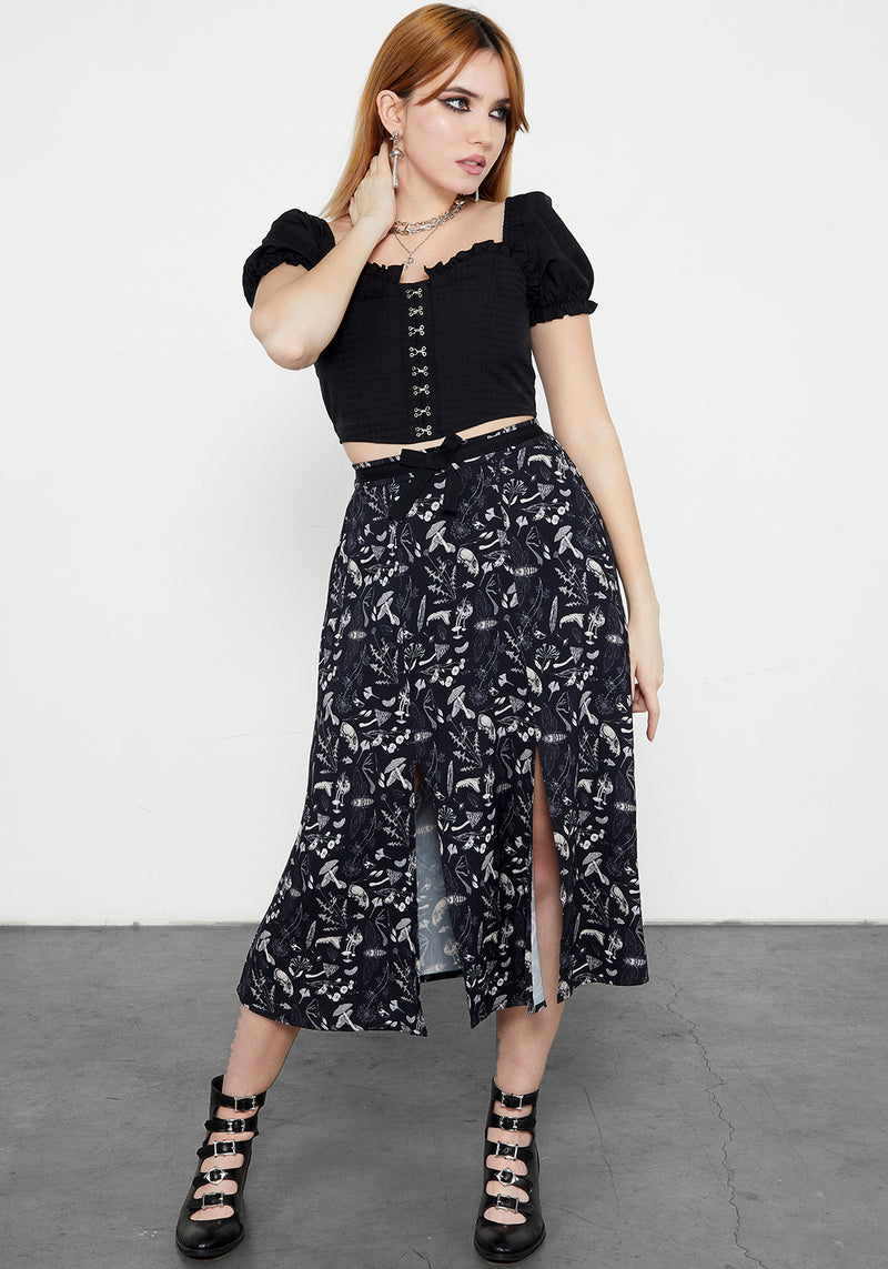 Mortem Ruffle Crop Top